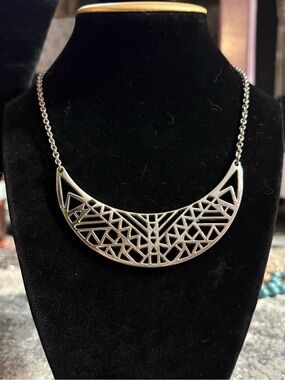 Silver Geometric Cutout Crescent Necklace - Women Jewelry